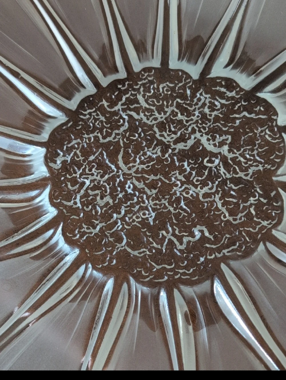 Mikasa 17" Sunflower Glass Bowl - Picture 5 of 9